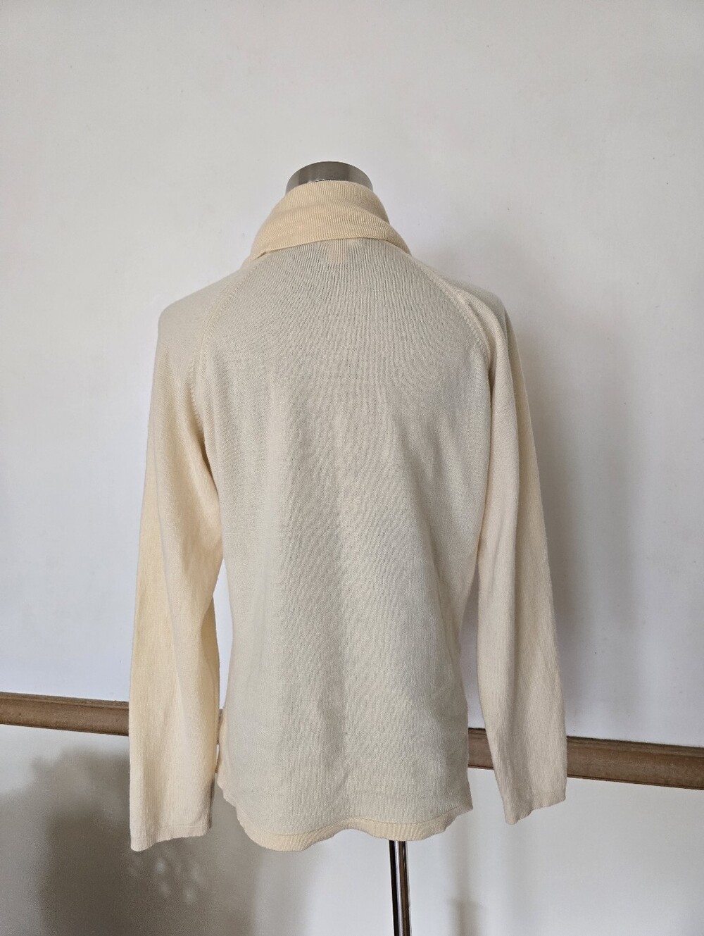 Italian Merino Wool Lightweight Turtleneck Sweater, Nordstrom Size Medium - Picture 3 of 11